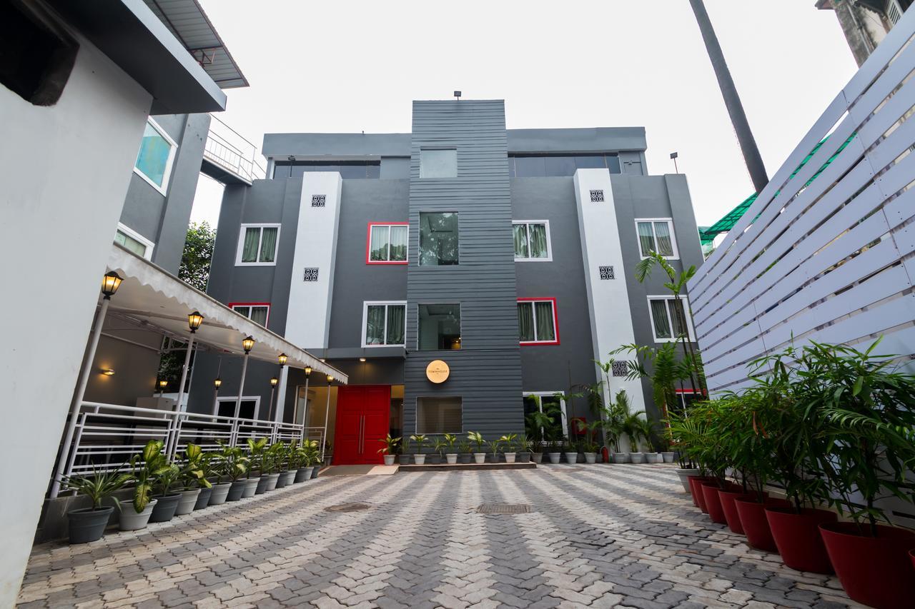 Hotel Oyo Townhouse 11 Esplanade Calcuta Exterior foto
