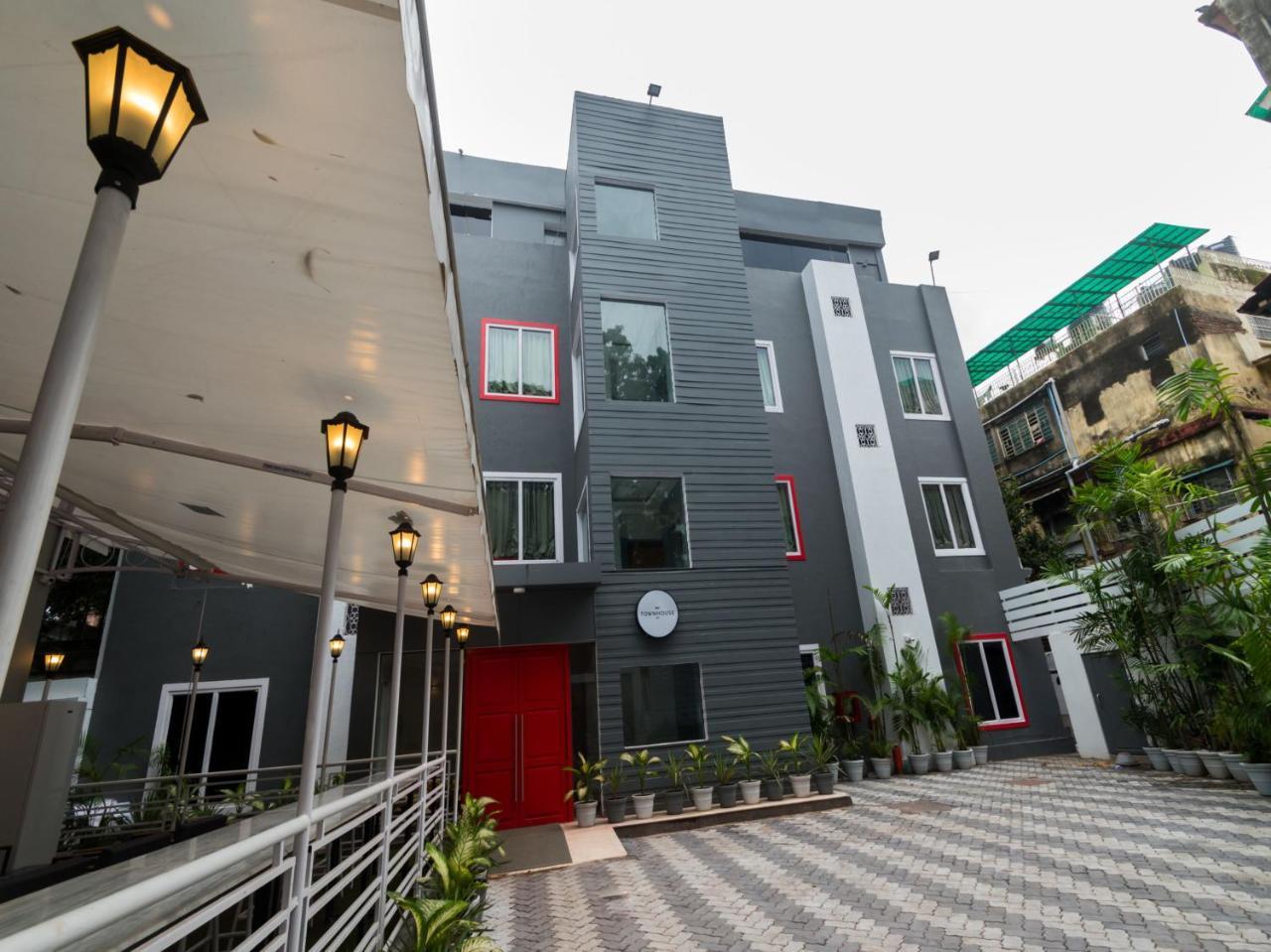 Hotel Oyo Townhouse 11 Esplanade Calcuta Exterior foto