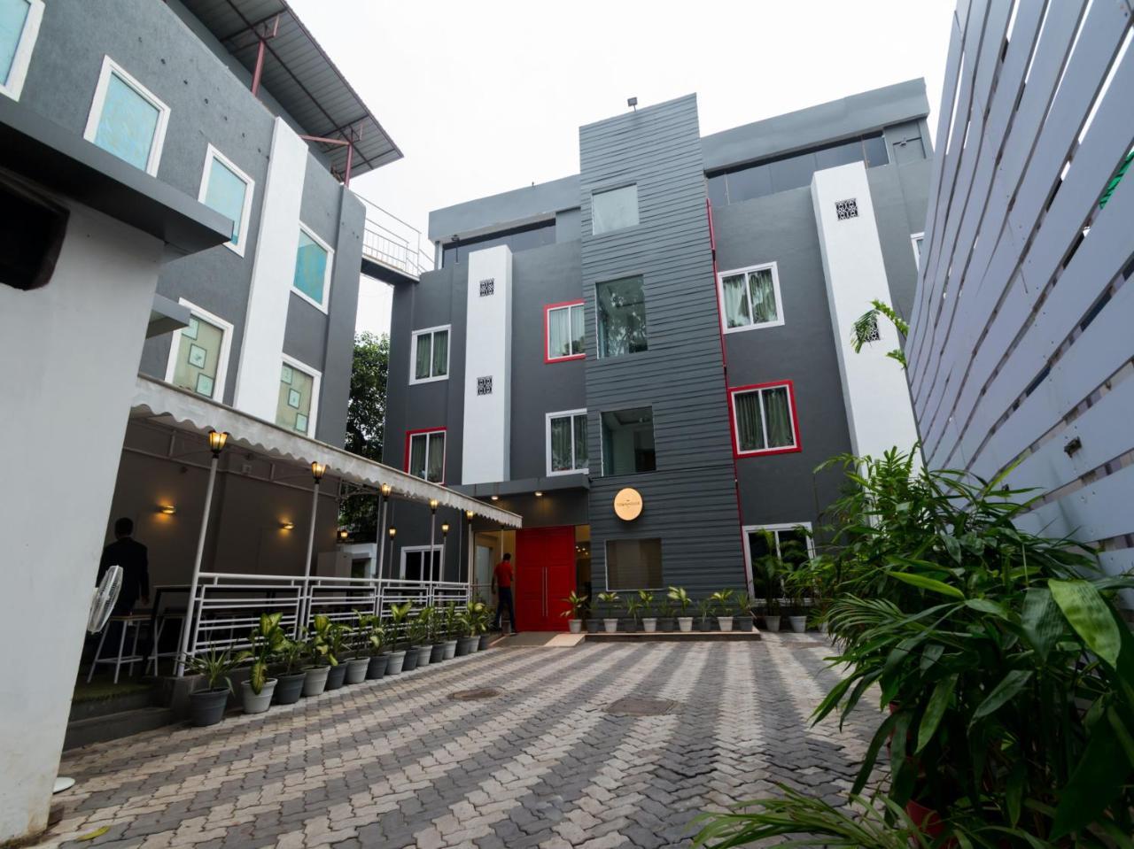 Hotel Oyo Townhouse 11 Esplanade Calcuta Exterior foto